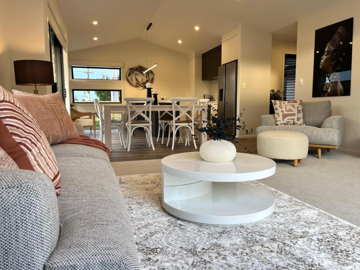 Luxury Villa, Central, Golf And Cafes - By Kosh Bnb Hamilton Exterior foto